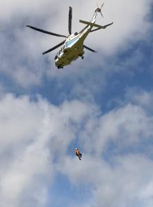 倒壊家屋からの救助訓練